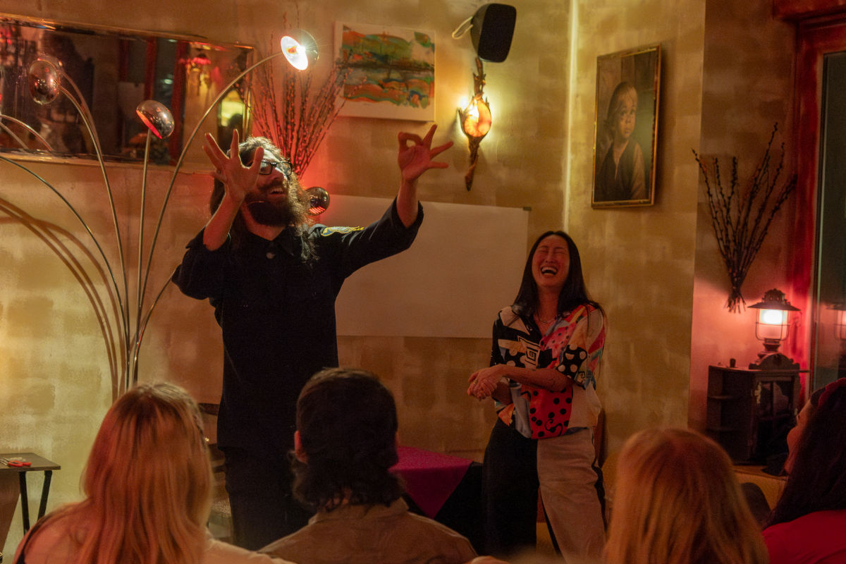 Ramiro Vides performing