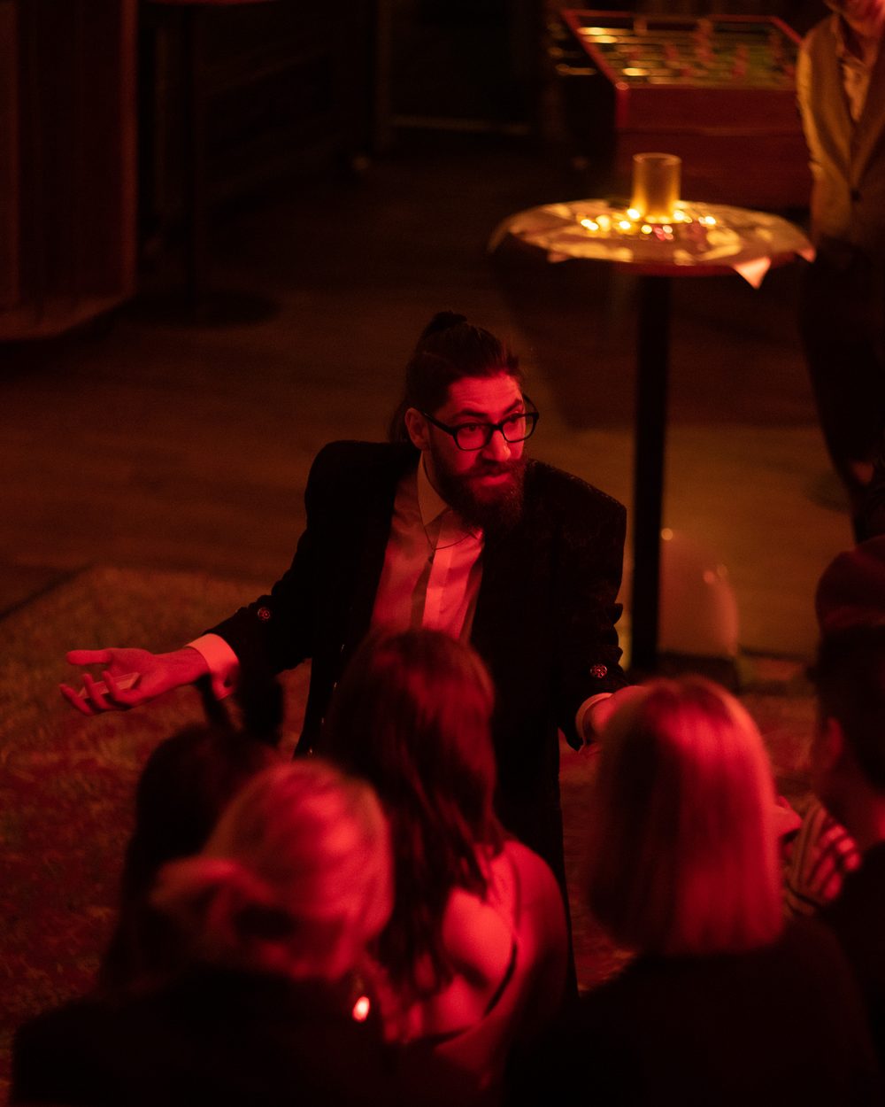 Ramiro Vides performing close-up magic